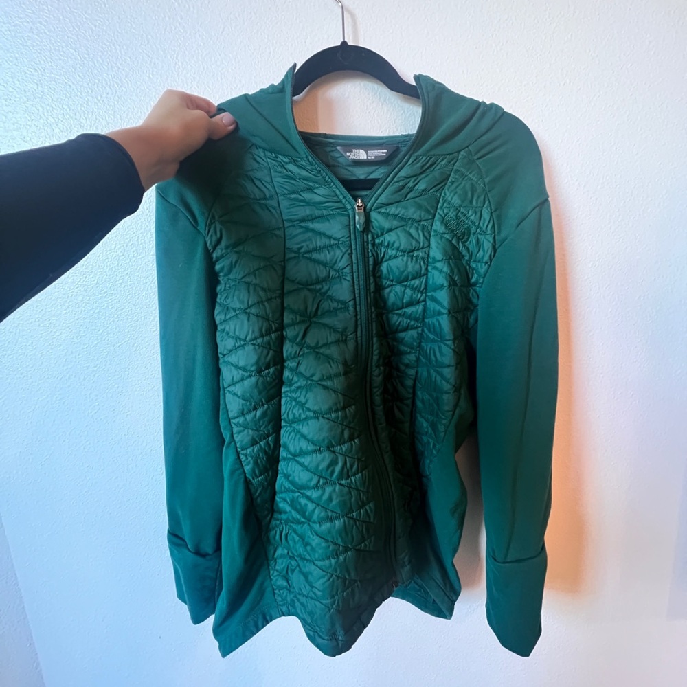 The north face thermoball hybrid green